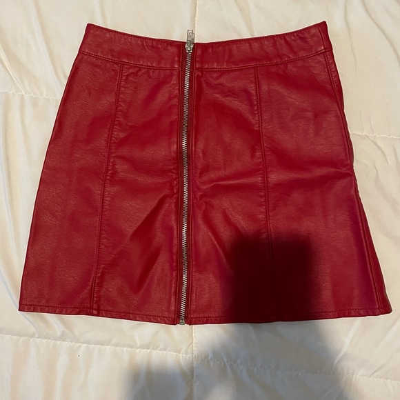 Leather skirt - Picture 2 of 3